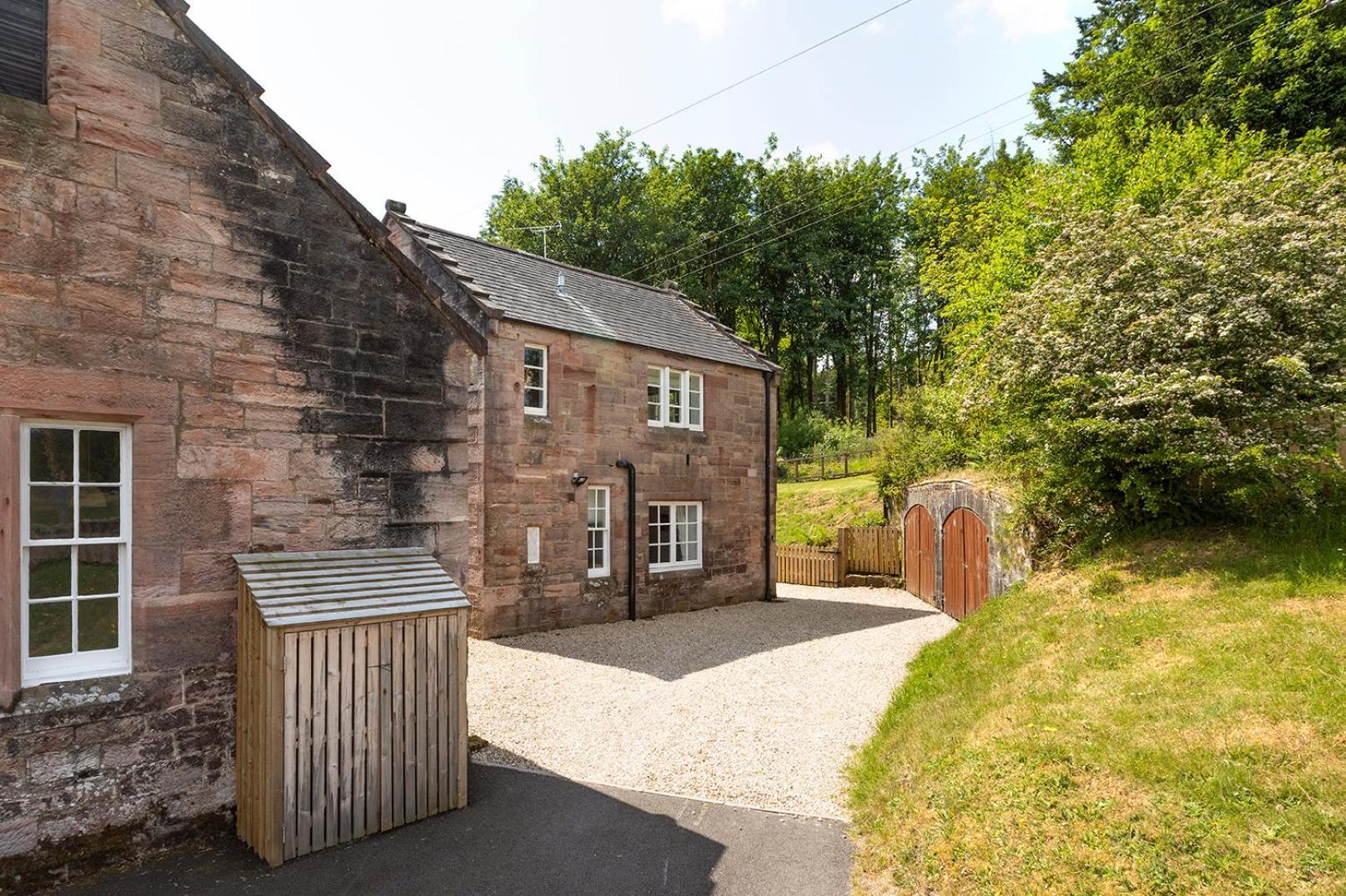 Laundry Cottage: Drumlanrig Castle Thornhill  Extérieur photo